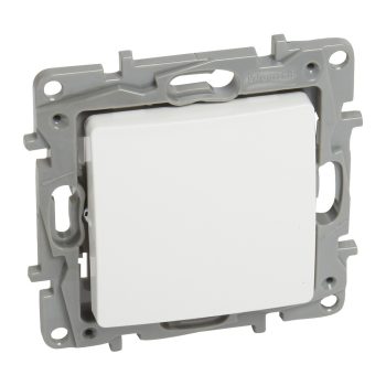   Niloé 101 1P kapcsoló betét fehér süllyesztett IP20 1- billentyű/gomb Legrand 764500