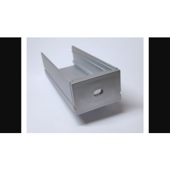 LEDmaster ezüst színű végzáró furattal