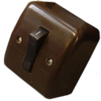   103 3P kapcsoló betét ház-fölsőrésszel barna falonkívüli csavaros IP20 1- VA Elektronika KBI-163-B